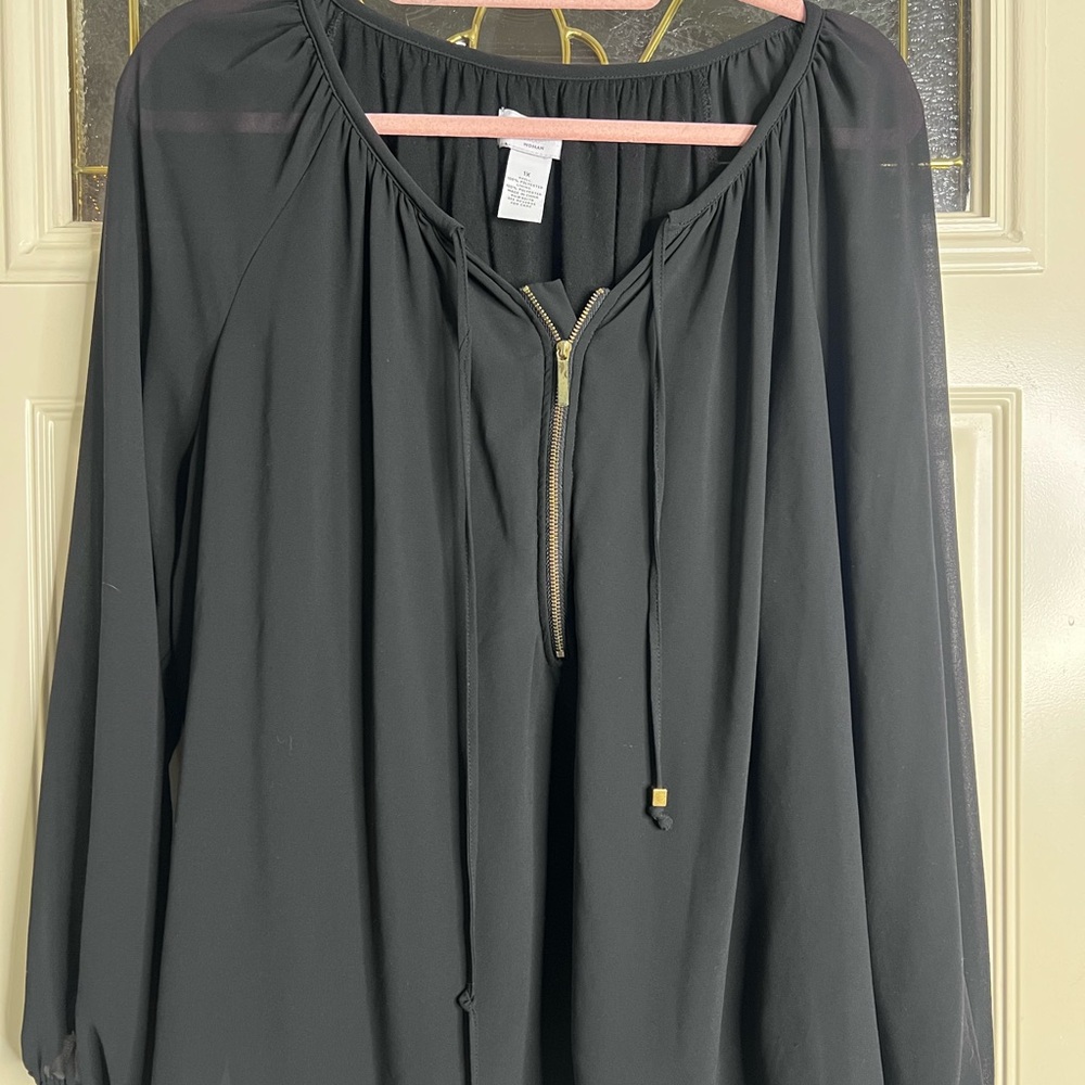 Carmen Marc Valvo Black 3/4 Sleeve Tie Front Blouse